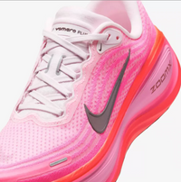 NIKE VOMERO 18 PLUS