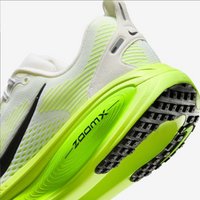 NIKE VOMERO 18