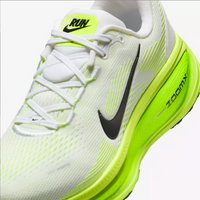 NIKE VOMERO 18
